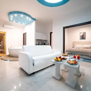 Апарт-отель Tiffany & Babylon Luxury, Неаполь